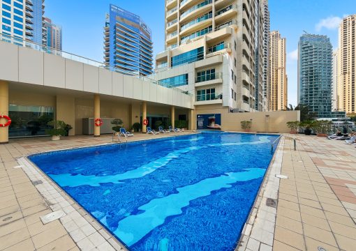 Vibrant 1 bedroom with Marina view- Your Stylish & Bright Getaway