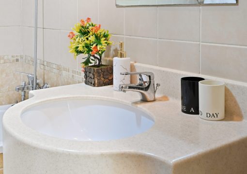 Vibrant 1 bedroom with Marina view- Your Stylish & Bright Getaway