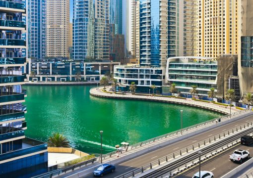 Vibrant 1 bedroom with Marina view- Your Stylish & Bright Getaway