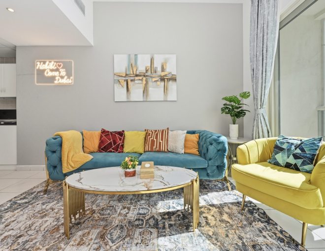 Vibrant 1 bedroom with Marina view- Your Stylish & Bright Getaway