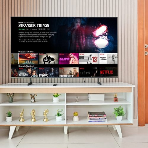 Vibrant 1 bedroom with Marina view- Your Stylish & Bright Getaway